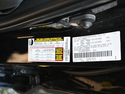 Used 2022 Toyota Tundra Limited image 29