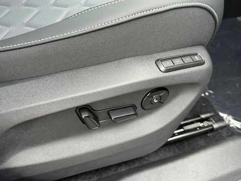 New 2026 Volkswagen Tiguan SEL R-Line AWD/4WD image 11