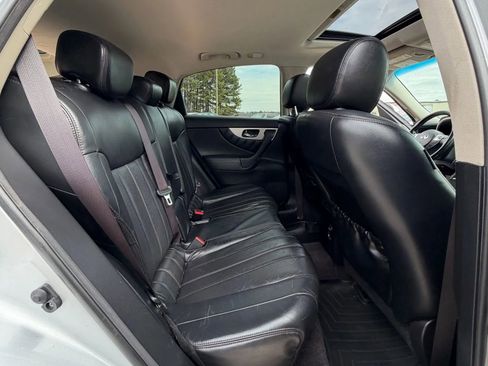Used 2017 INFINITI QX70 3.7 image 12