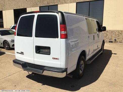Used 2018 GMC Savana 2500 w/ Driver Convenience Package image 5