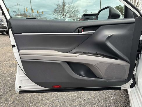Certified 2023 Toyota Camry SE image 18