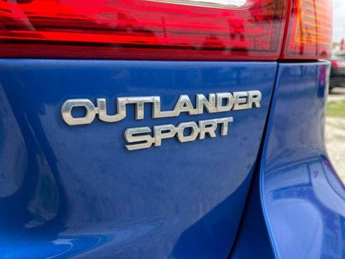 Used 2018 Mitsubishi Outlander Sport ES FWD image 11