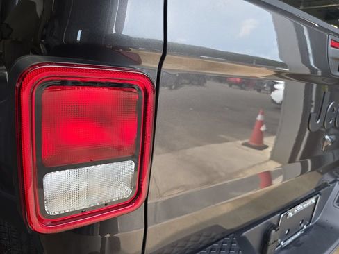 New 2026 Jeep Gladiator Sport AWD/4WD image 35