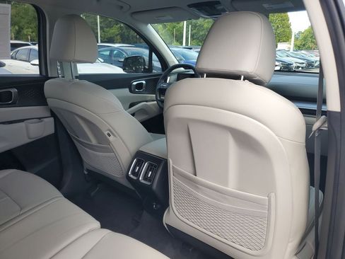Used 2026 Kia Sorento S FWD image 18