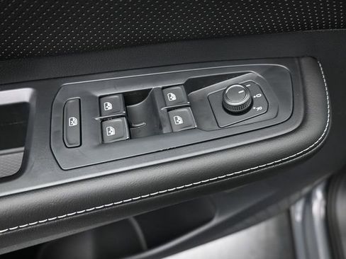 New 2026 Volkswagen Atlas SE image 13