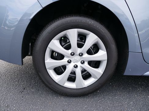 Used 2025 Toyota Corolla LE image 10