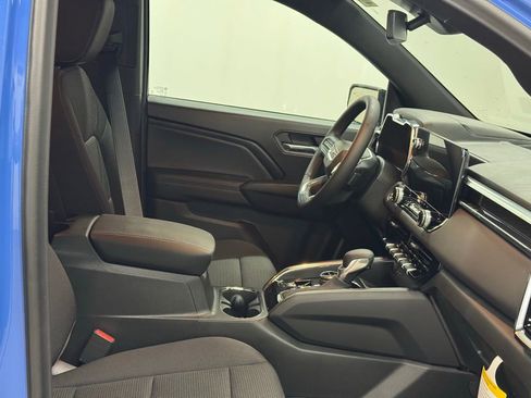 New 2025 GMC Canyon Elevation w/ Convenience Package image 18