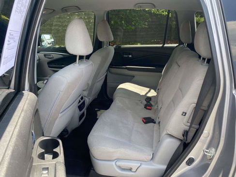 Used 2017 Honda Pilot EX image 25
