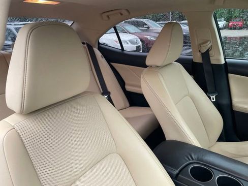 Used 2014 Lexus IS 250 AWD w/ Navigation Package image 7