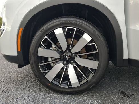New 2025 Mitsubishi Outlander SE image 38