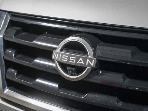 Used 2021 Nissan Armada SL w/ Captain's Chairs Package image 6