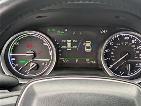 Certified 2023 Toyota Camry XLE w/ Navigation Package FWD image 11
