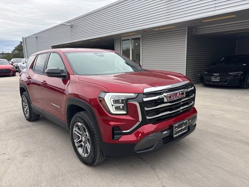 Used 2025 GMC Terrain Elevation image 3