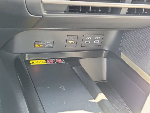 New 2026 Toyota Camry SE w/ Convenience Package FWD image 17