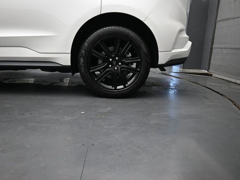 Used 2024 Ford Edge ST-Line AWD/4WD image 14