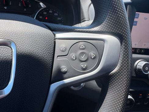 Used 2023 GMC Terrain SLE w/ Driver Convenience Package FWD image 17