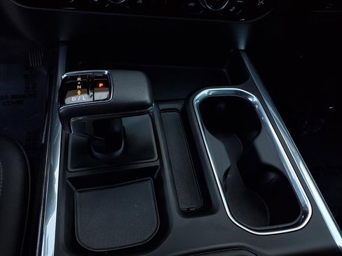 Used 2022 Chevrolet Silverado 1500 LTZ w/ LTZ Convenience Package II image 11