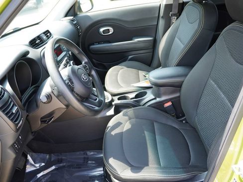 Used 2015 Kia Soul + FWD image 15