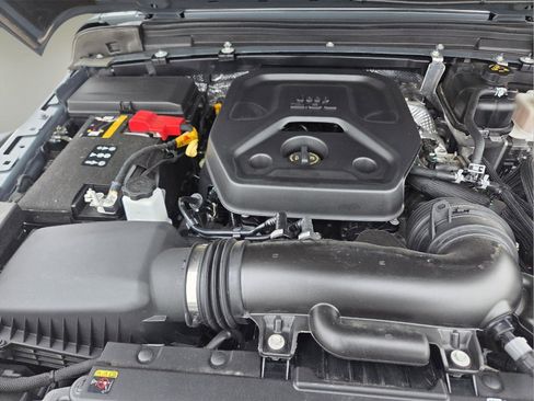 Used 2025 Jeep Wrangler Willys image 70