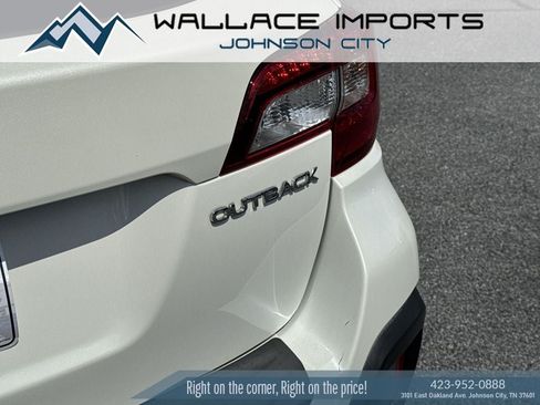 Used 2019 Subaru Outback 2.5i Limited AWD/4WD image 11