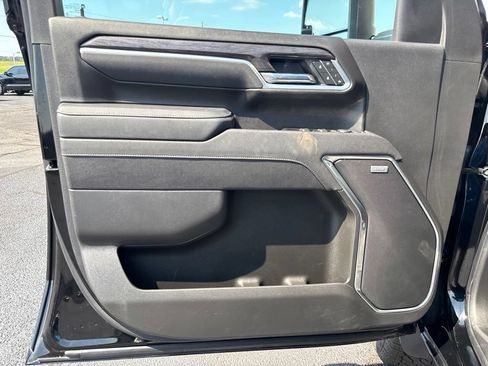 Used 2025 Chevrolet Silverado 2500 LTZ w/ LTZ Premium Texas Edition AWD/4WD image 8