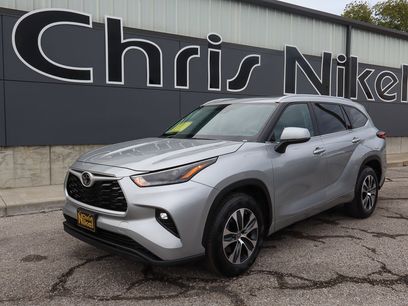 Used 2024 Toyota Highlander XLE