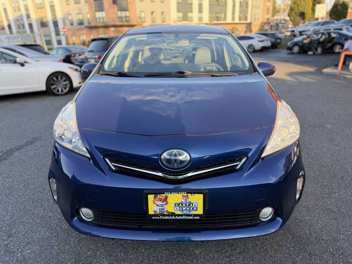 Used 2012 Toyota Prius V Five FWD image 2