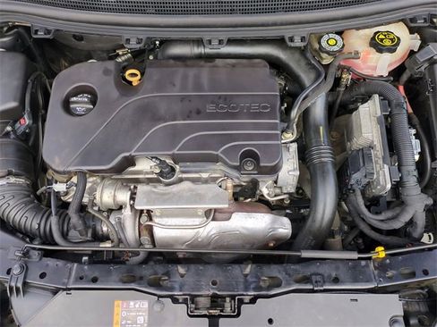 Certified 2018 Chevrolet Cruze LS image 27