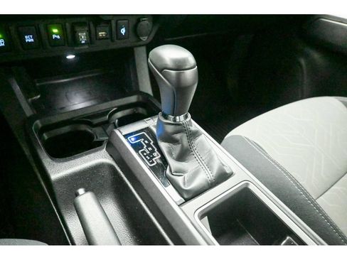 Used 2023 Toyota Tacoma TRD Off-Road image 12