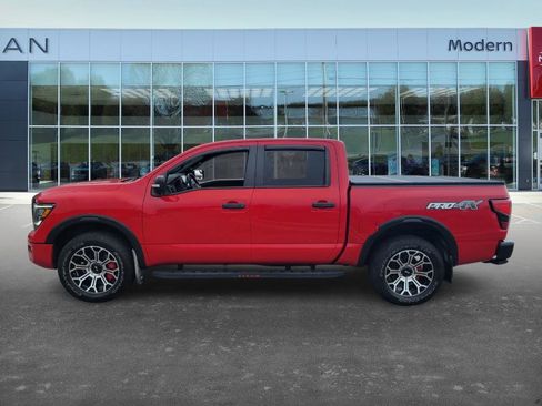 Used 2021 Nissan Titan PRO-4X w/ Pro-4x Convenience Package image 7