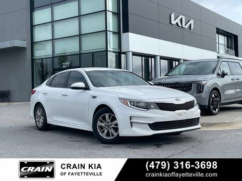 Used 2016 Kia Optima LX w/ LX Convenience Package FWD image 1