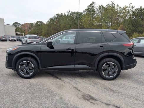 Certified 2024 Nissan Rogue SV image 7