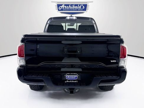 Used 2021 Toyota Tacoma TRD Sport image 7