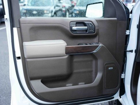 Used 2019 GMC Sierra 1500 SLT w/ SLT Premium Package image 18