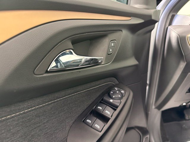 Used 2023 Chevrolet TrailBlazer ACTIV w/ Technology Package AWD/4WD image 13
