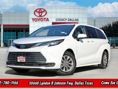 Used 2022 Toyota Sienna LE