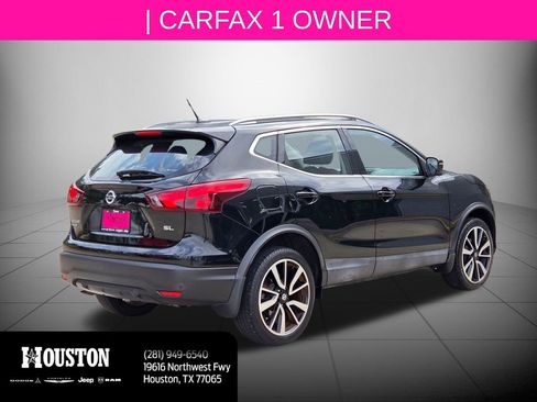 Used 2019 Nissan Rogue Sport SL FWD image 4