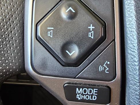 Used 2019 Toyota Tacoma SR5 AWD/4WD image 21