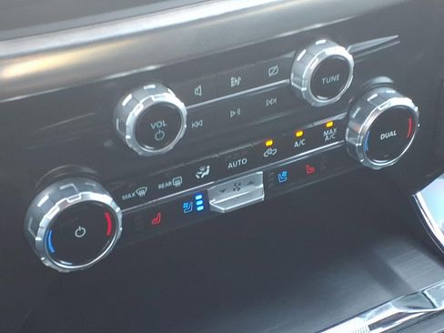 Used 2023 Ford F150 Lariat AWD/4WD image 26
