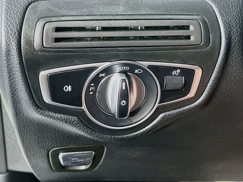 Used 2018 Mercedes-Benz GLC 300 image 10