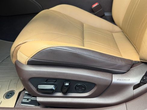 Used 2021 Lexus ES 300h Ultra Luxury FWD image 16