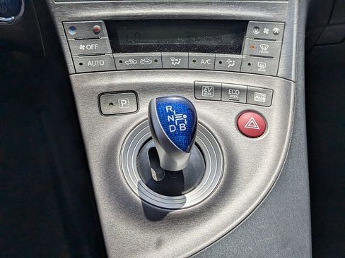 Used 2014 Toyota Prius Three image 8
