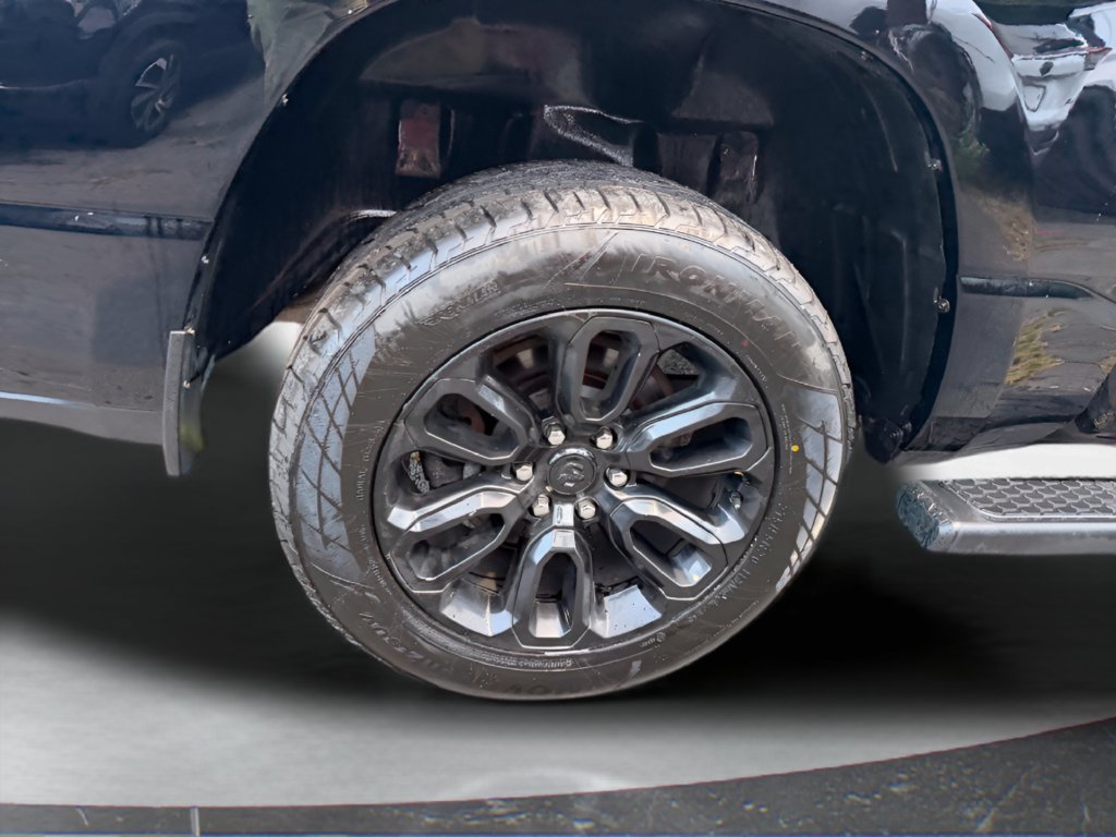 Used 2023 RAM 1500 Laramie AWD/4WD image 12