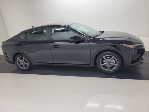 Used 2025 Kia K4 FWD image 11
