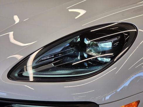 Certified 2022 Porsche Macan GTS AWD/4WD image 27