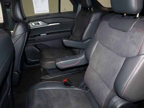 Certified 2025 Ford Explorer ST image 22