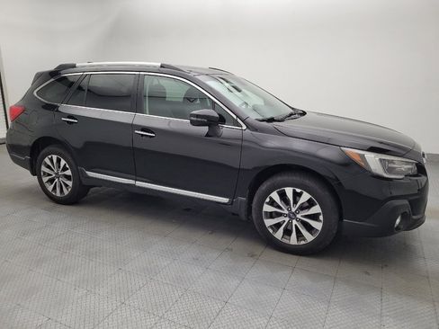 Used 2018 Subaru Outback 3.6R Touring AWD/4WD image 11