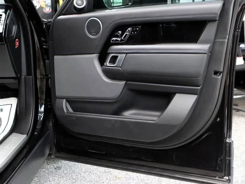 Used 2019 Land Rover Range Rover Supercharged image 32