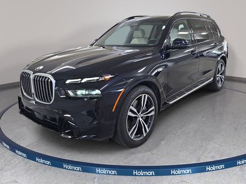 Used 2024 BMW X7 xDrive40i w/ M Sport Package AWD/4WD image 1