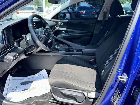 Used 2023 Hyundai Elantra Blue FWD image 12